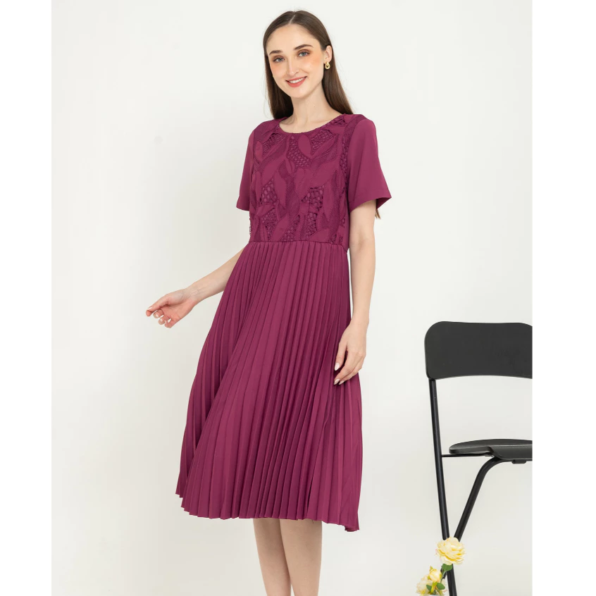 Dress thumbnail 4